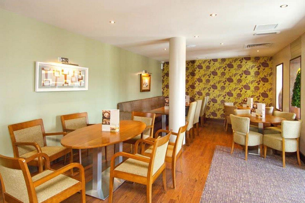 Premier Inn London Gatwick Airport - Manor Royal Crawley  Eksteriør billede
