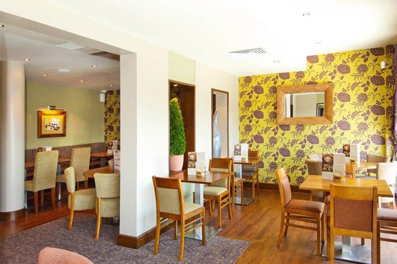Premier Inn London Gatwick Airport - Manor Royal Crawley  Eksteriør billede