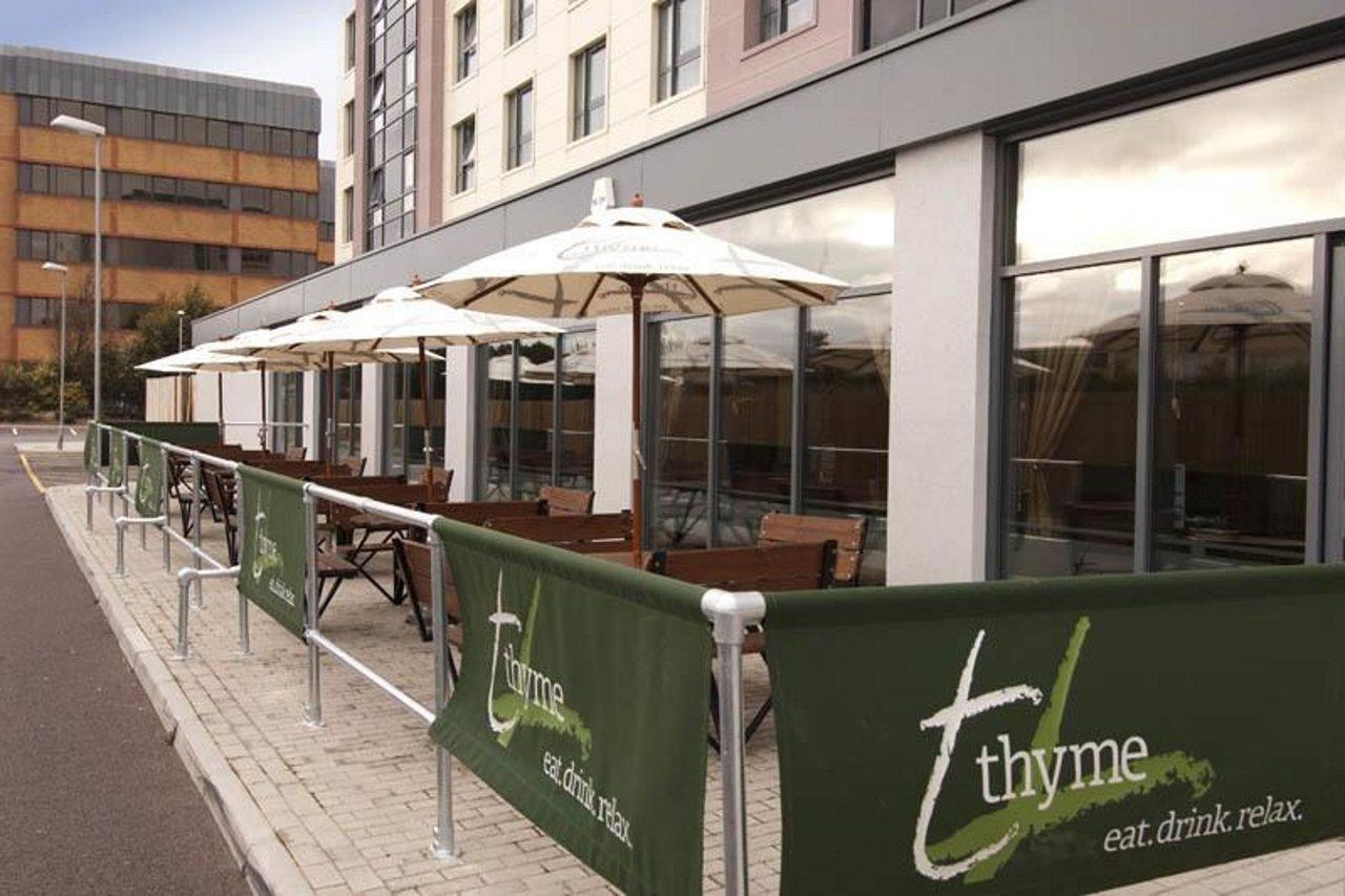 Premier Inn London Gatwick Airport - Manor Royal Crawley  Eksteriør billede